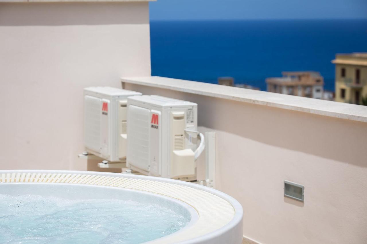 Casa Vacanza Barone カステッランマーレ・デル・ゴルフォ エクステリア 写真